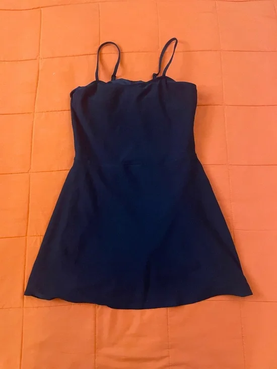Alo Yoga Alosoft Courtside Tennis Dress Size Medium - Picture 2 of 5